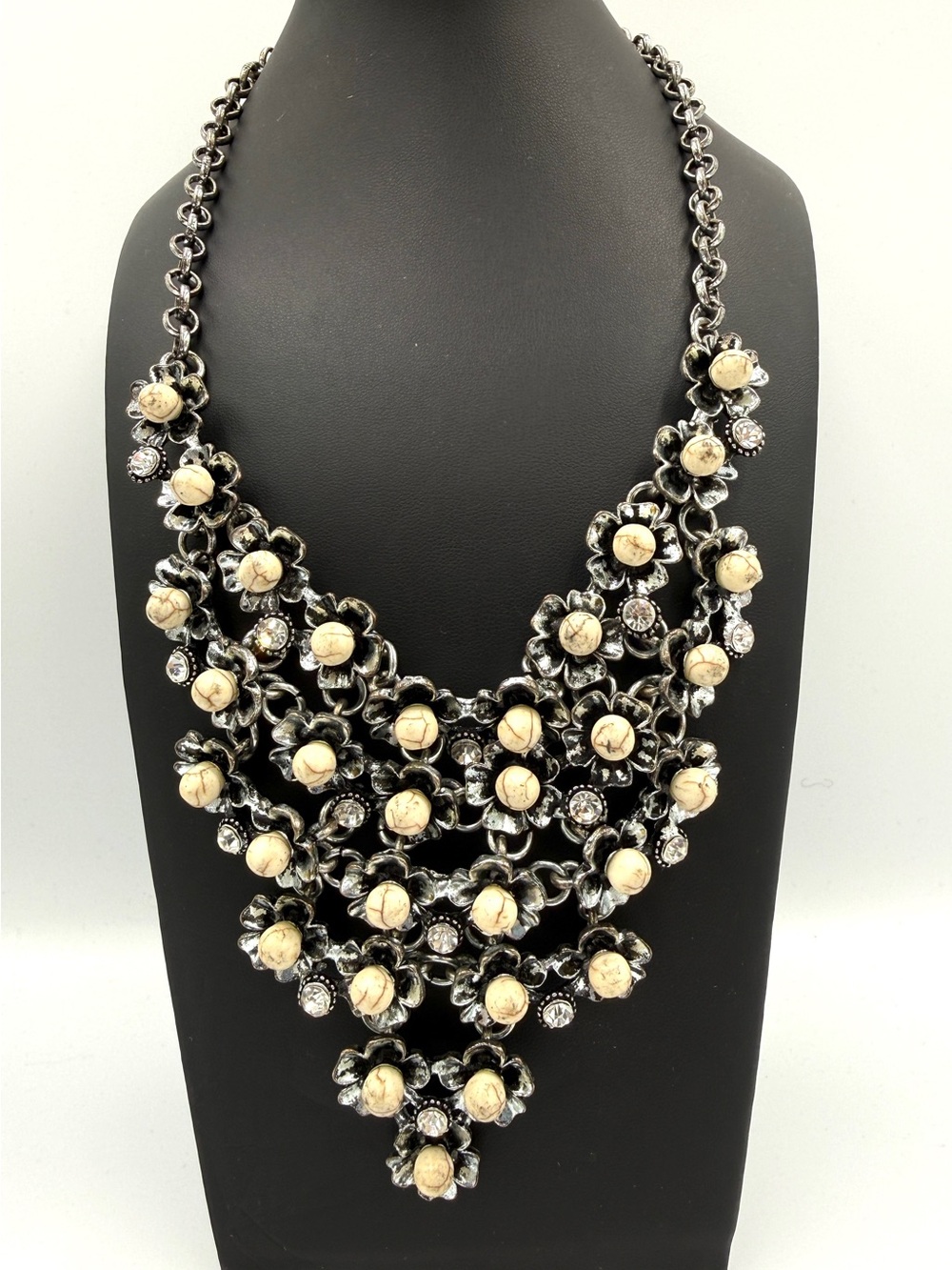 Vintage-Inspired Floral Bib Necklace in Cream and Silver-Tone